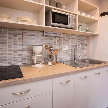 One-bedroom In Vii Appartamento Rovigno