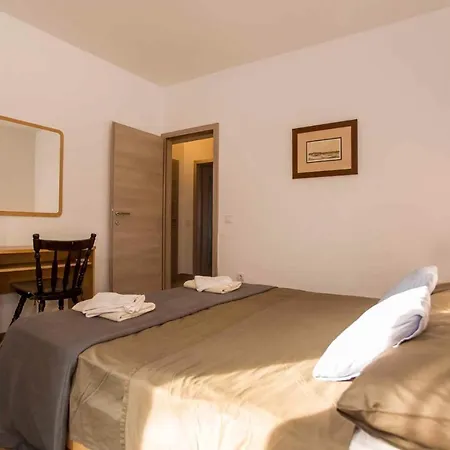 One-bedroom In Vii *