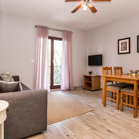 One-bedroom In Vii Appartement